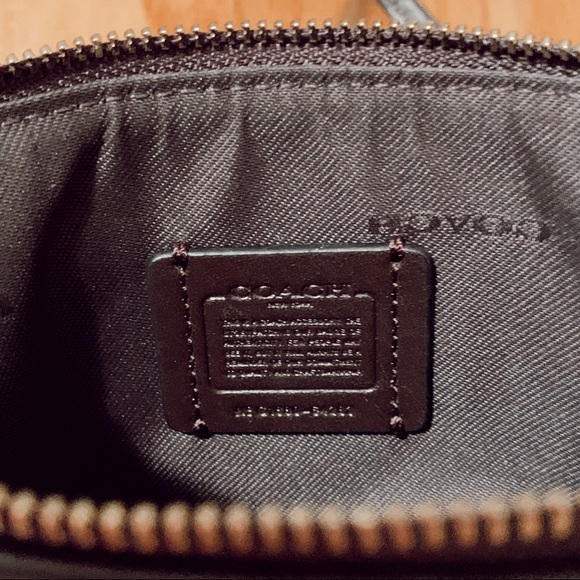 Authentic “Coach” Wristlet - Picture 5 of 8